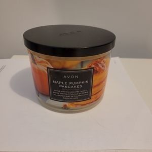 Avon 3 wick candle "Maple pumpkin pancakes"